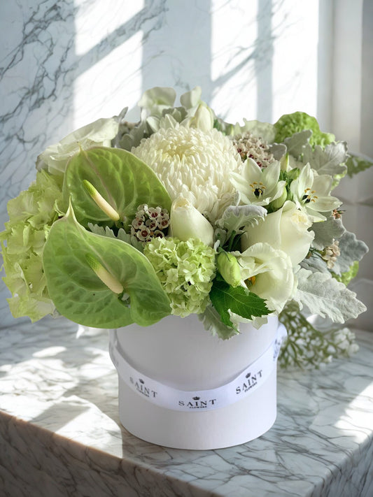 White & Green Seasonal Boxed Posy